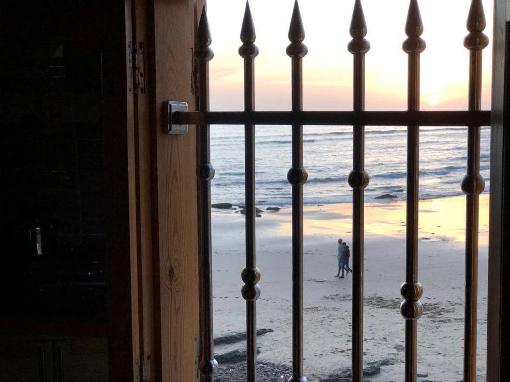 Beachfront House ทากาเซาท์ ภายนอก รูปภาพ